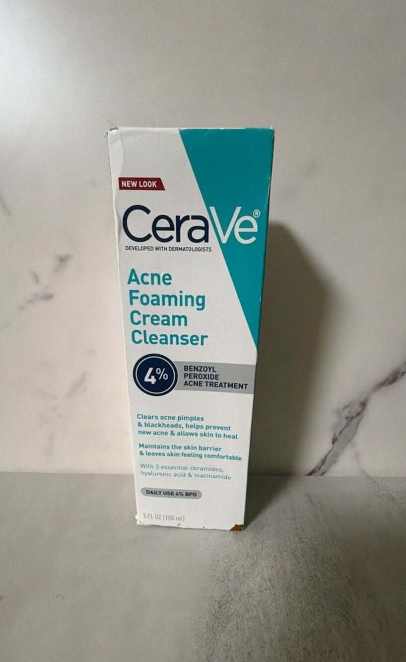 CeraVe - Acne Foaming Cream Cleanser